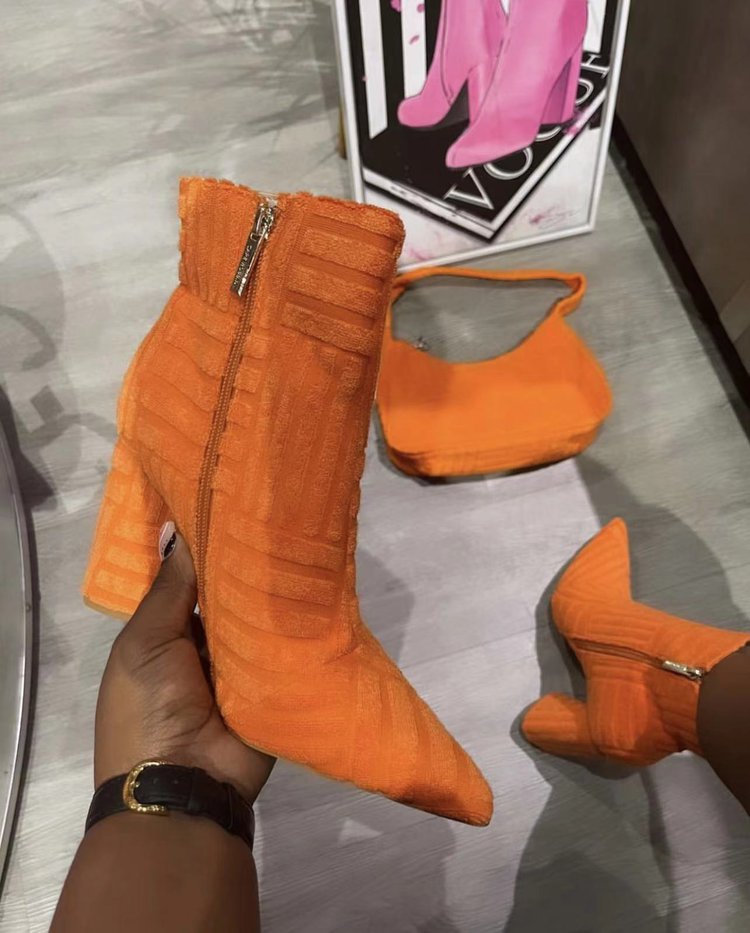 Damen Elegante Stiefeletten mit strukturiertem Obermaterial und praktischem Reißverschluss R&B
