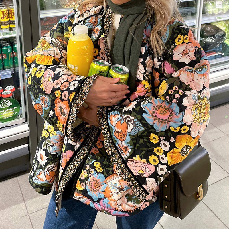 Damen Steppjacke mit floralem Design und weiten Ärmeln
