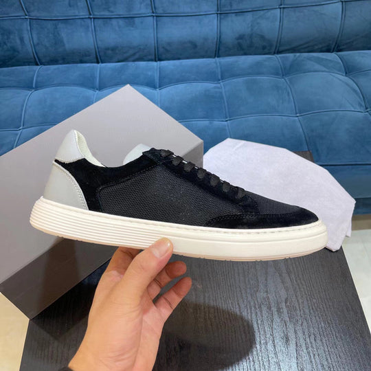 Damen Sportliche Sneakers aus atmungsaktiver Mesh- und Wildlederkombination R&B
