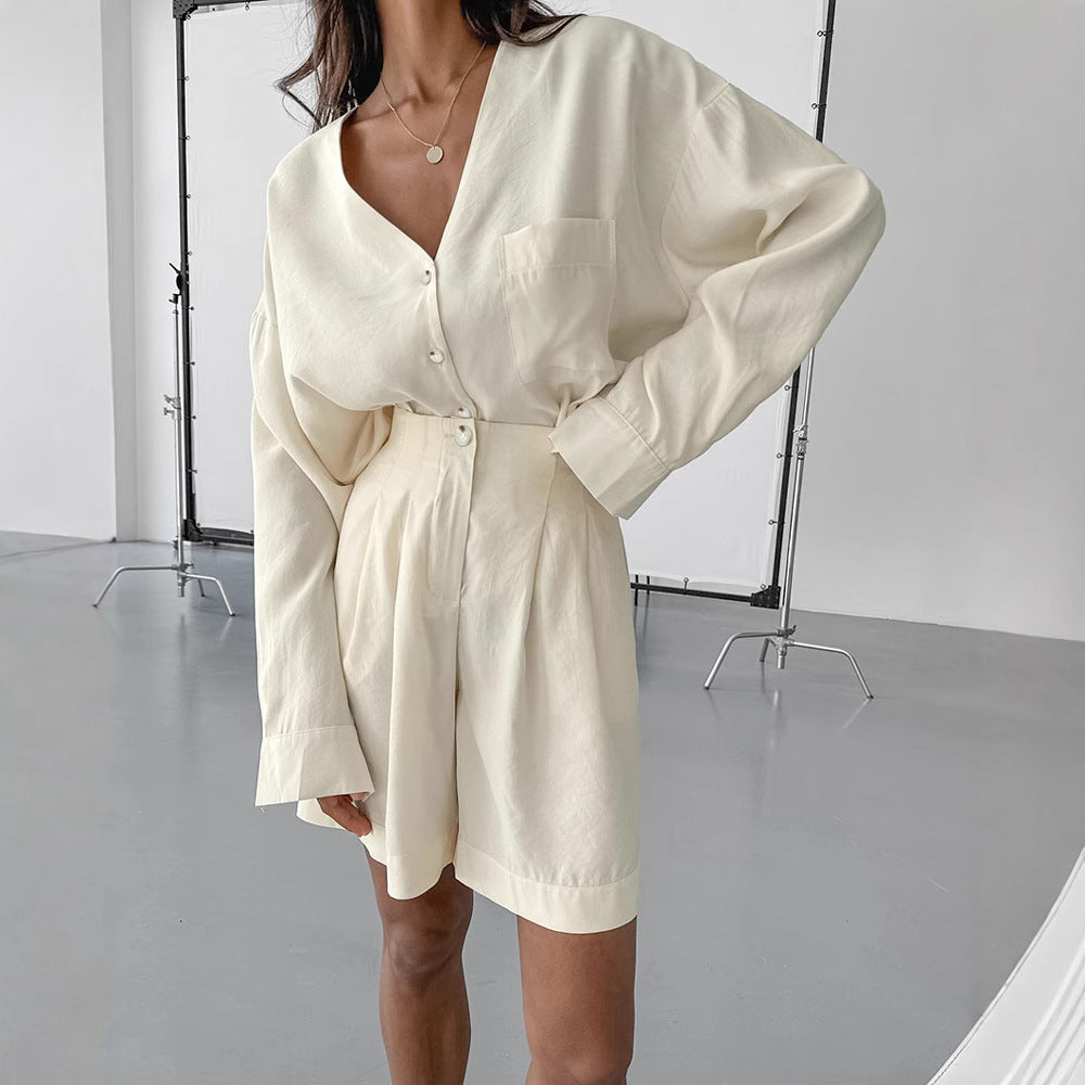 Damen bequemer Schlafanzug mit Knopfleiste und kurzen Hosen R&B