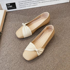 Damen elegante Ballerinas mit modischer Rüschendetail und Perlenakzent R&B