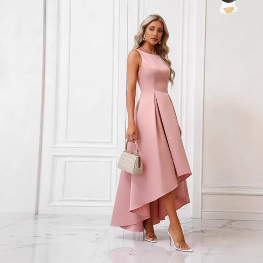 Damen Elegantes Abendkleid mit asymmetrischem Schnitt und raffinierten Falten R&B