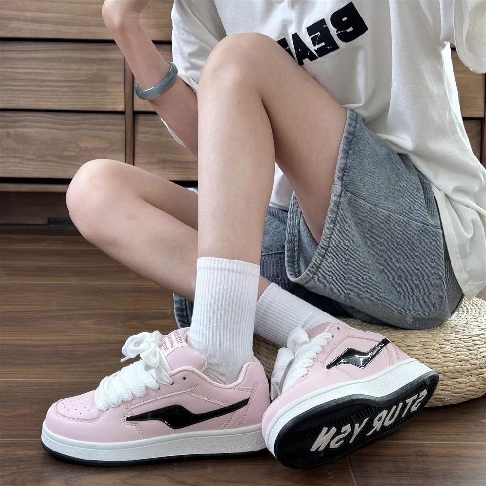 Damen Sneakers im sportlichen Design mit komfortabler Polstersohle und modischer Schnürung R&B
