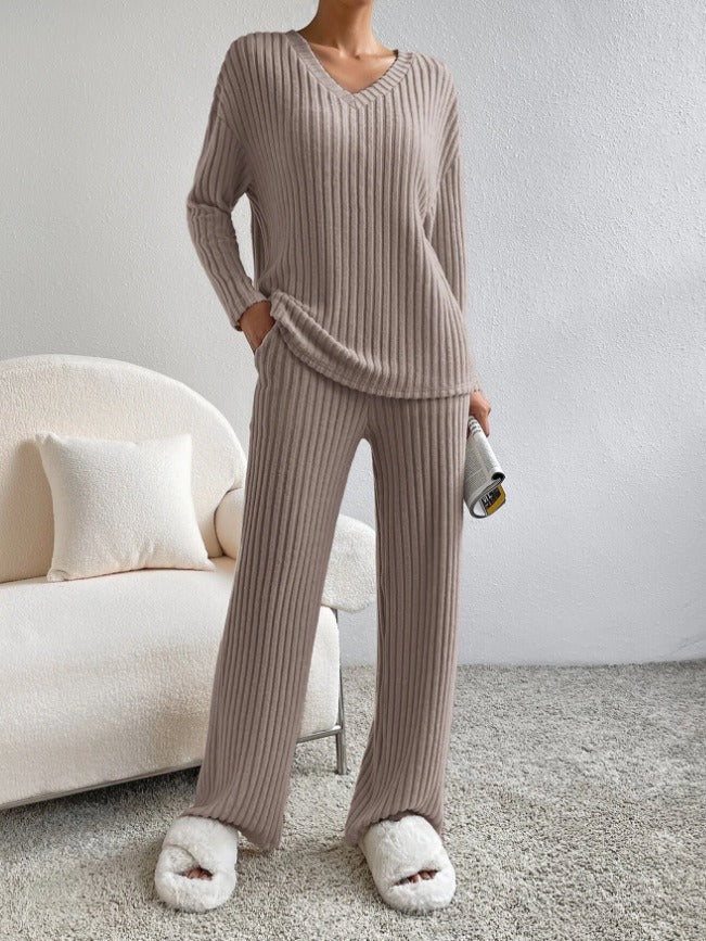 Damen lässiger Strickanzug mit V-Ausschnitt und praktischen Taschen R&B