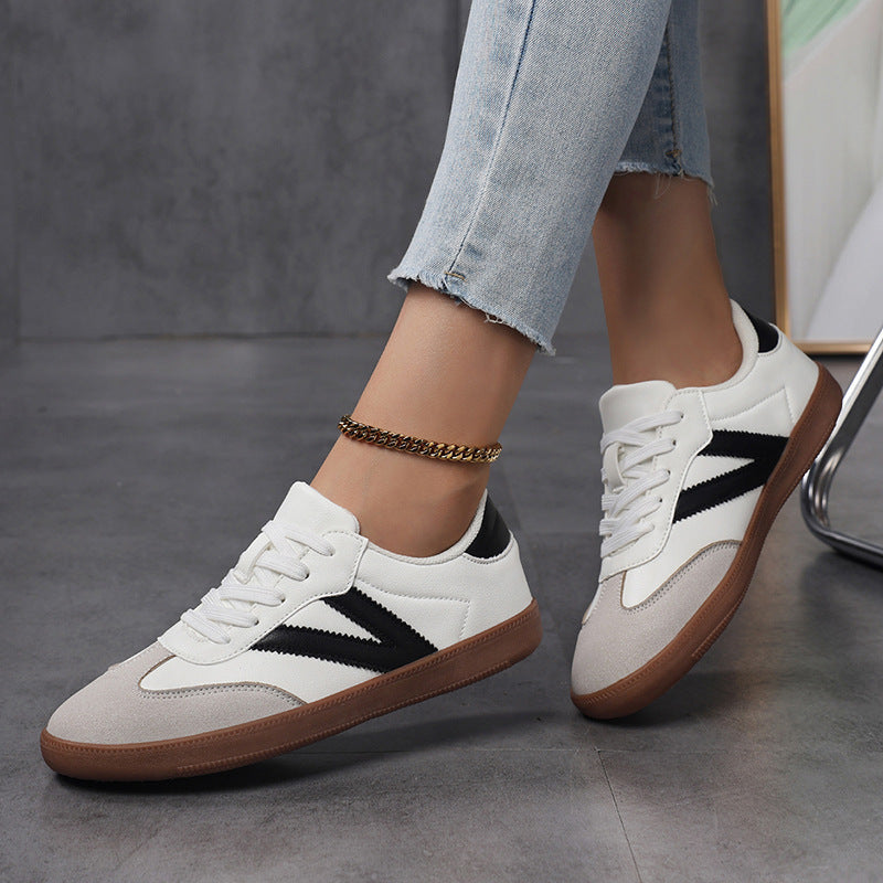 Damen Sportliche Sneaker mit modischem Design und robustem Sohlenprofil