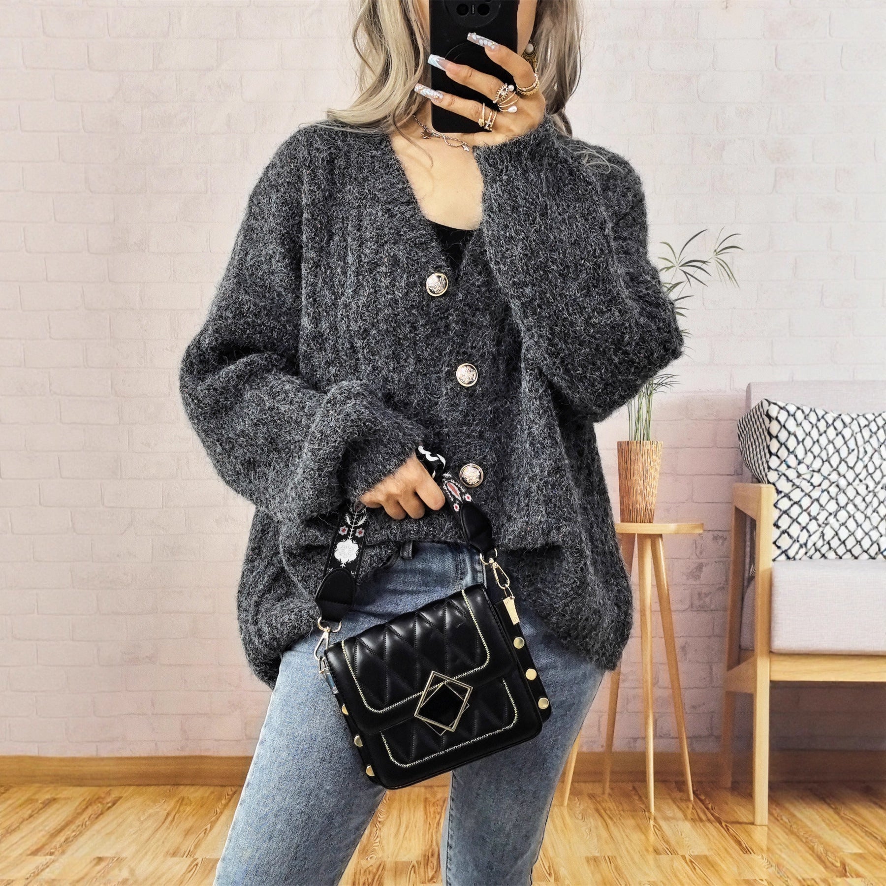 Damen Grobstrickjacke mit modischen Knöpfen und lässigem Schnitt R&B