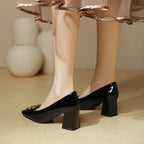Damen elegante Blockabsatzschuhe mit Schmuckdetail