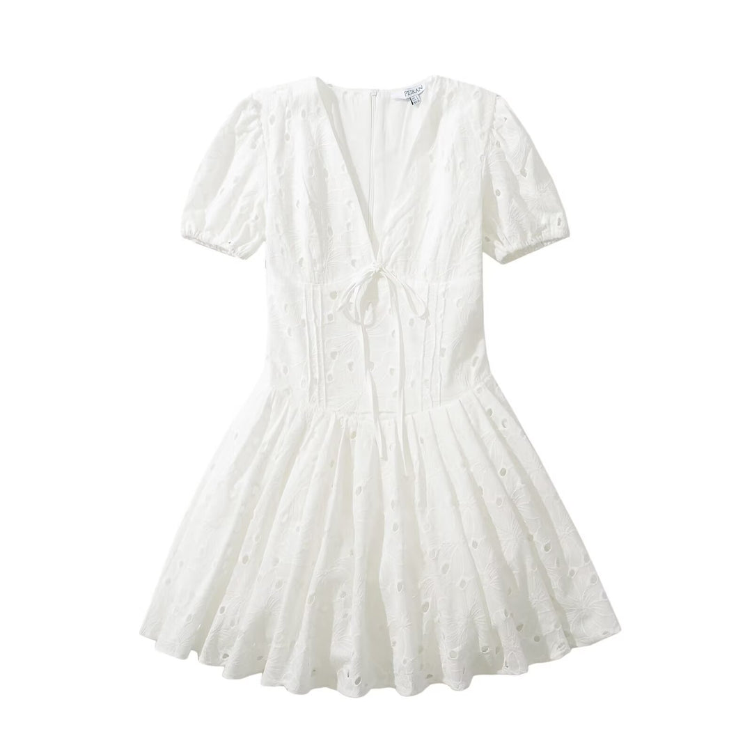 Damen Sommerkleid mit zarter Stickerei und voluminösem Rock R&B