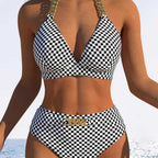 Damen Bikini-Set mit stilvollem Karomuster und goldfarbenen Akzenten