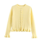 Damen Strickjacke mit dekorativem Rüschensaum und Knopfverschluss R&B