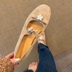 Damen Ballerina-Schuhe mit dekorativem Blumenakzent und flexiblem Riemchen R&B