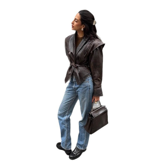Damen Elegante Kunstlederjacke mit tailliertem Schnitt und breitem Kragen R&B