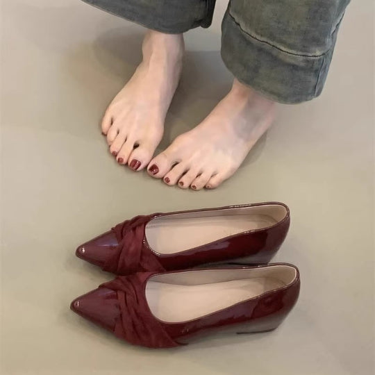 Damen spitze Pumps mit kunstvollem Knoten aus feinem Satin R&B