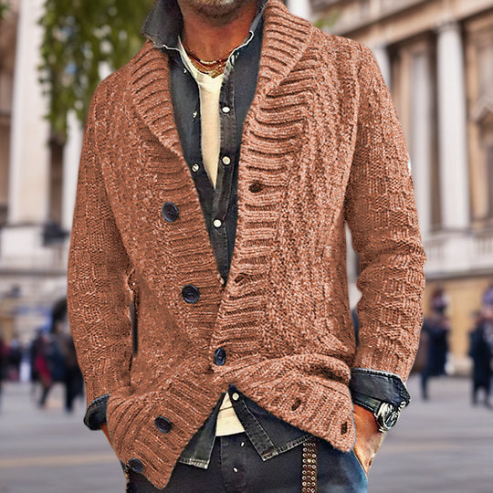 Herren Strickjacke mit modernem Zopfmuster und Knopfdetails R&B