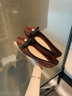 Damen Ballerina mit trendigem Tweed-Obermaterial und elegantem Perlenakzent