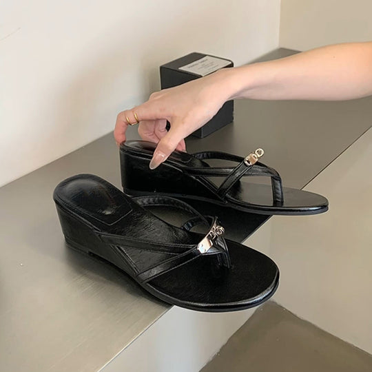 Damen Elegante Wedge-Sandalen mit modischem Riemchen-Design R&B
