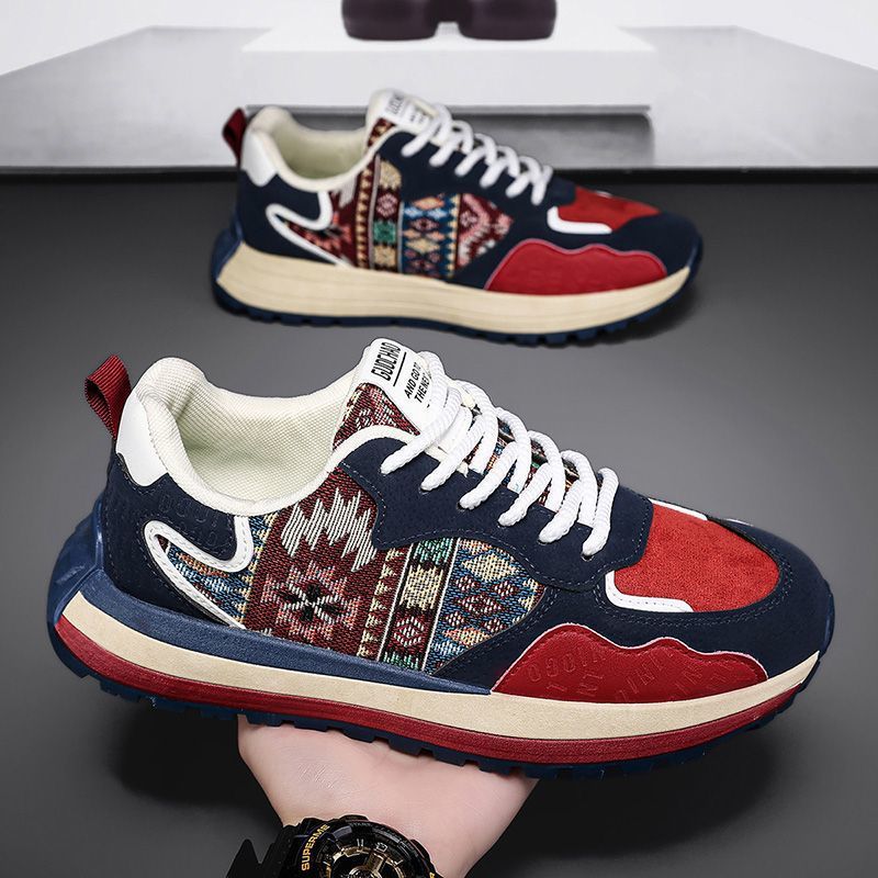 Damen Sportliche Sneakers mit attraktivem Ethno-Design EB