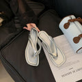 Damen trendige Zehentrenner-Sandalen mit elegantem Riemendesign R&B