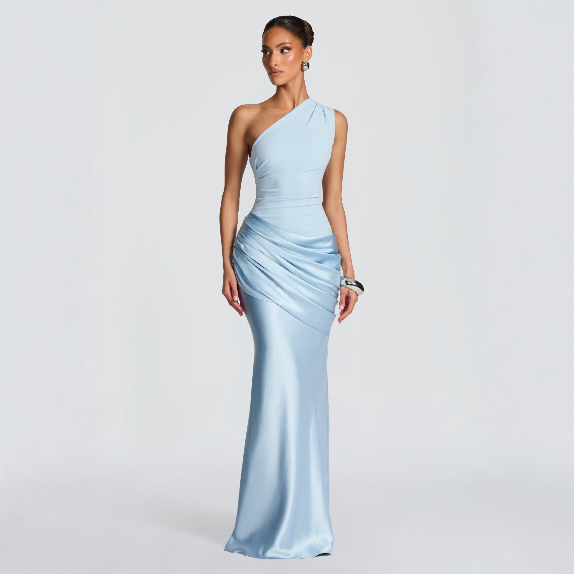 Damen Elegantes Abendkleid mit Off-Shoulder-Design und Fließendem Cape R&B