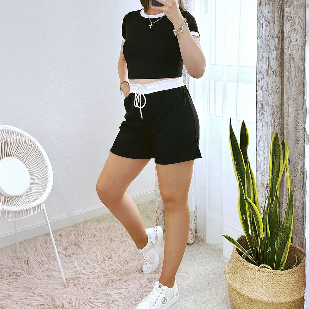 Damen Lässiges Zweiteiliges Set mit hoch geschnittenem Oberteil und kurzen Hosen R&B