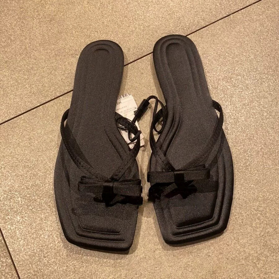 Damen Zehentrenner-Sandalen mit schickem Riemendesign und komfortablem Fußbett R&B