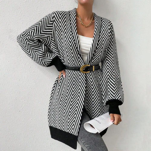 Damen langärmlige Strickjacke im modernen Chevron-Design R&B