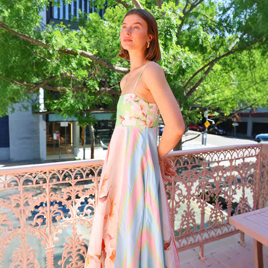 Damen Maxikleid mit mehrfarbigem floralen Design und schicker Streifenoptik R&B