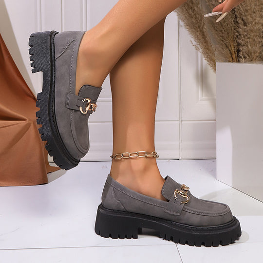Damen modische Mokassins mit robustem Profil und stilvollem Ketten-Detail R&B