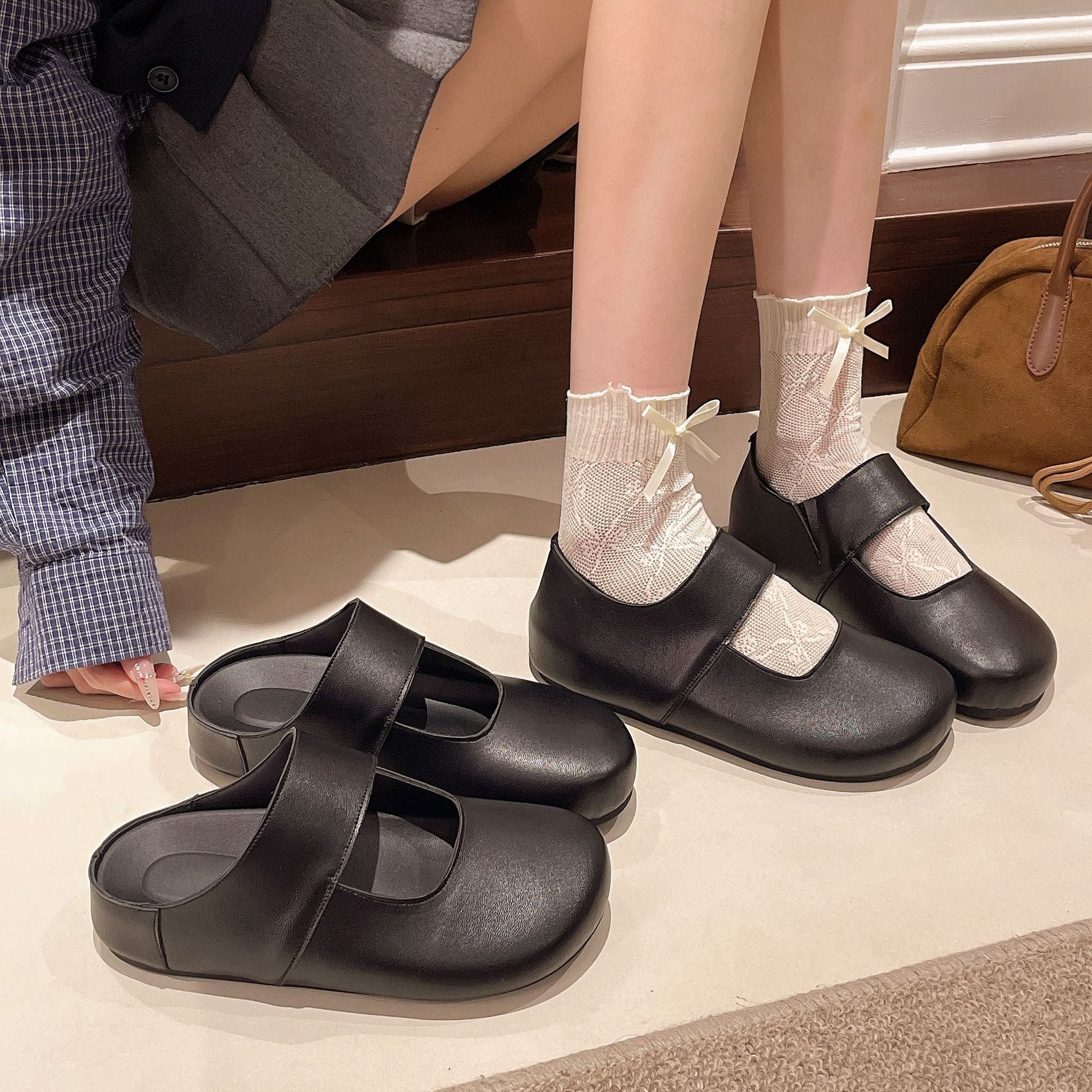 Damen Bequeme und ergonomische Hausschuhe mit breitem Riemen R&B