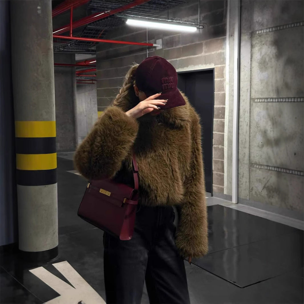 Damen Modische Kunstfelljacke mit cropped Schnitt und voluminösen Ärmeln R&B