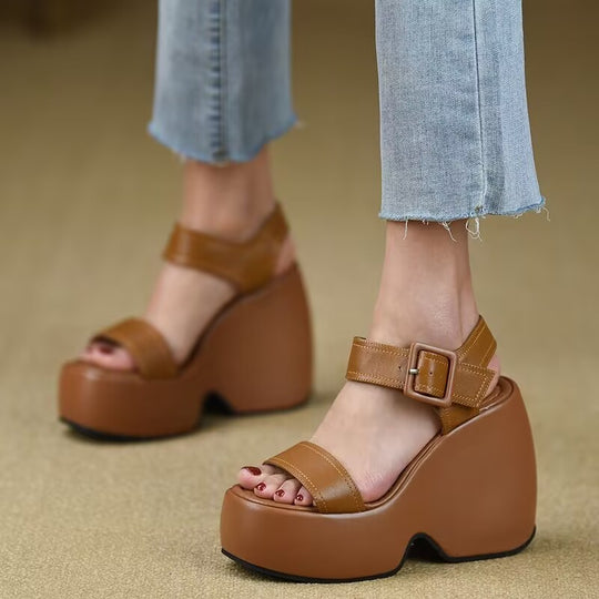 Damen Plateau-Sandalen mit verstellbarem Riemen und komfortablem Absatz R&B