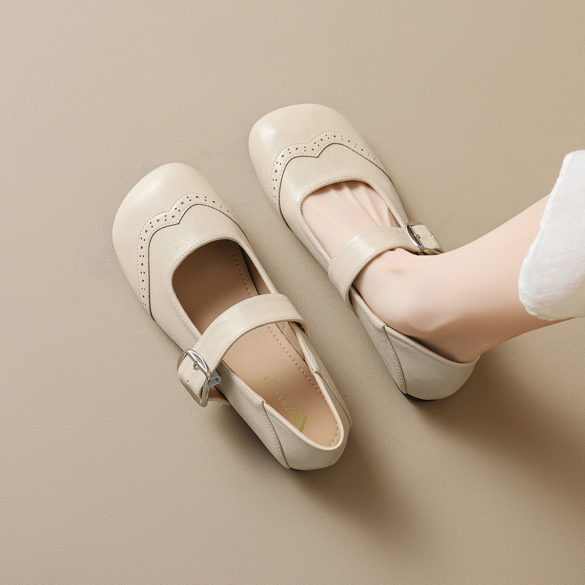Damen Ballerinas mit verstellbarem Riemen und eleganter Schnalle