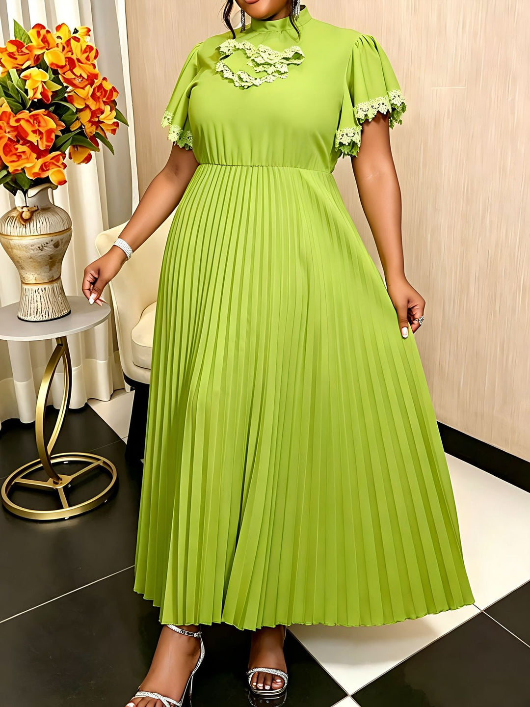 Damen Elegantes Maxi-Kleid mit Plisseefalten und Rüschendetails R&B