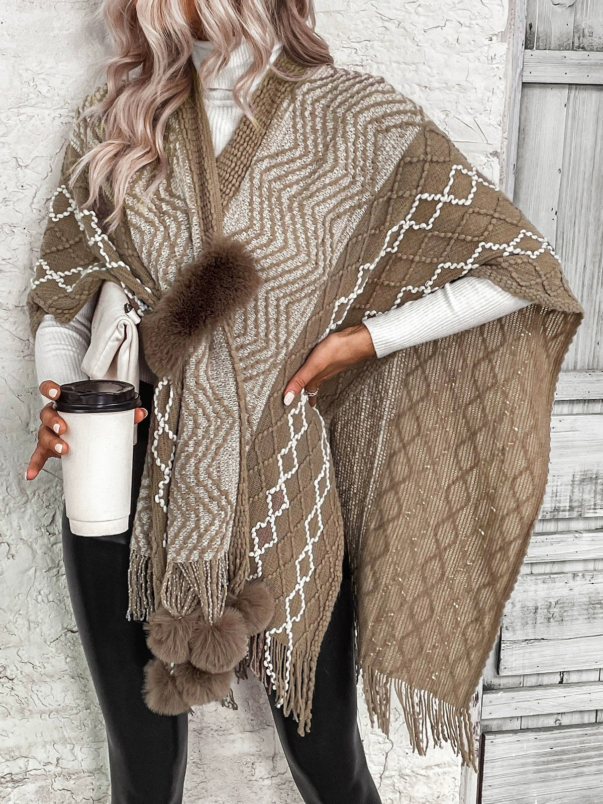 R&B | Cape Schal Cardigan Wolle Strick Übergröße Fransen Saum V-Ausschnitt Boho Stil
