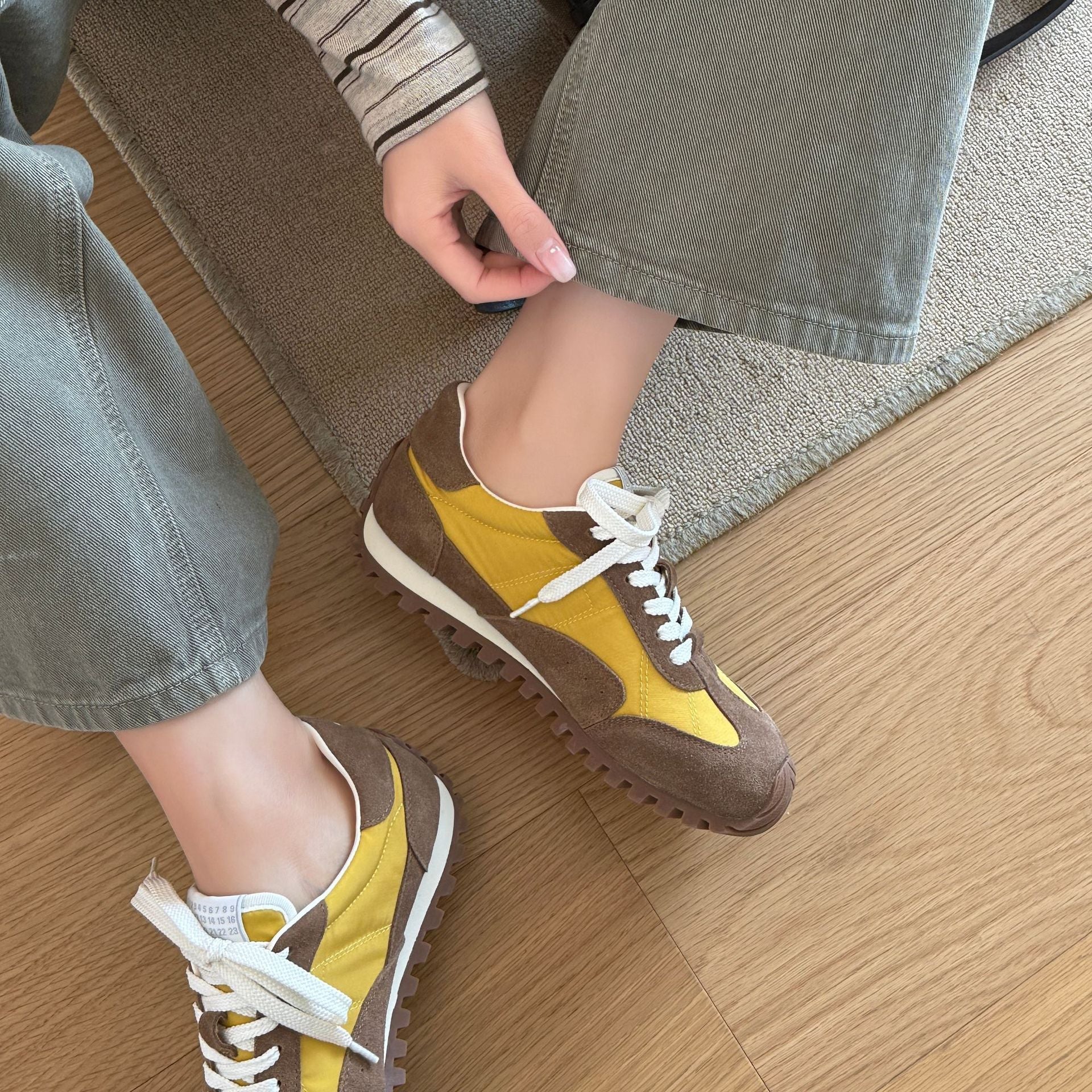 Damen Sportliche Retro-Laufschuhe mit atmungsaktiver Oberflächenstruktur und rutschfester Sohle