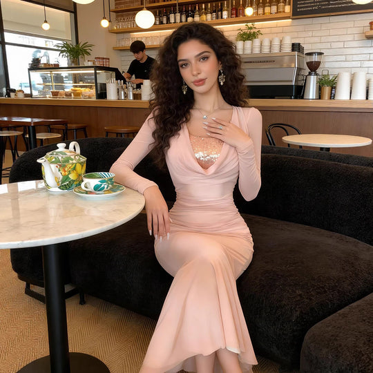 Damen schimmerndes Abendkleid im eleganten Wickelstil mit raffiniertem Ausschnitt und schwingendem Rock R&B