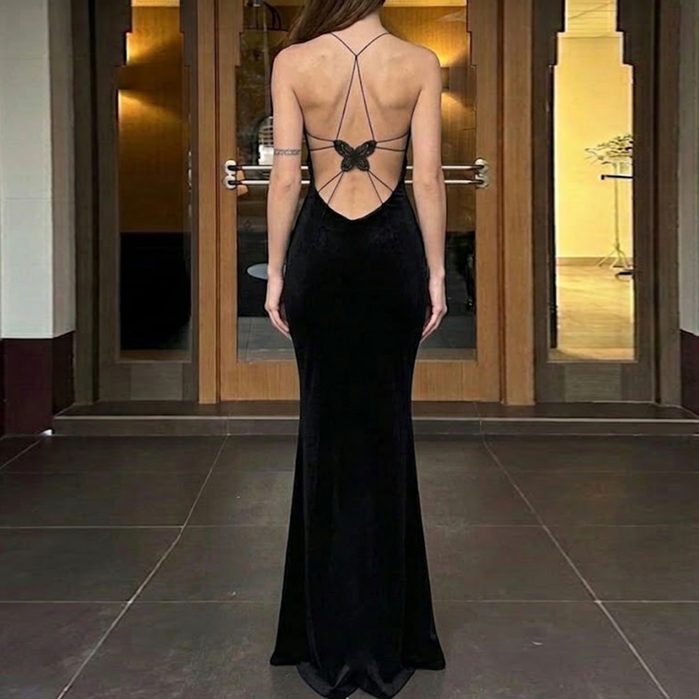 Damen Maxi-Kleid mit verstellbaren Spaghetti-Trägern und elegantem Rückenausschnitt R&B