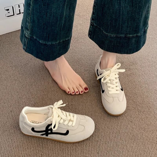 Damen Sportliche Sneaker mit rutschfester Gummisohle und hochwertigem Wildlederoberteil R&B