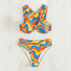 Damen Bikini-Set mit innovativem Racerback-Design und farbenfrohem Muster