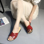 Damen nan komfortable Slipper-Pantolette mit gekreuzten Riemen und leichtem Keilabsatz R&B