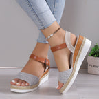 Damen Wedge-Sandaletten mit transparenten Riemen und natürlichem Bast-Detail R&B