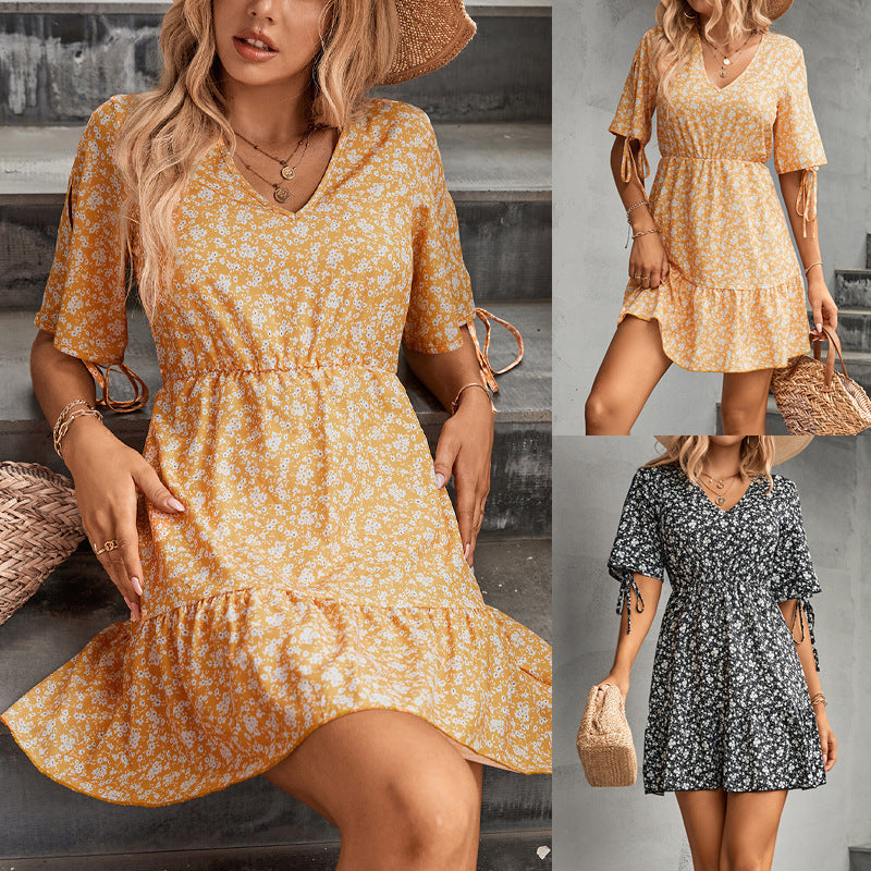 Damen Freizeitkleid mit floralem Design und modischen Knopfdetails R&B
