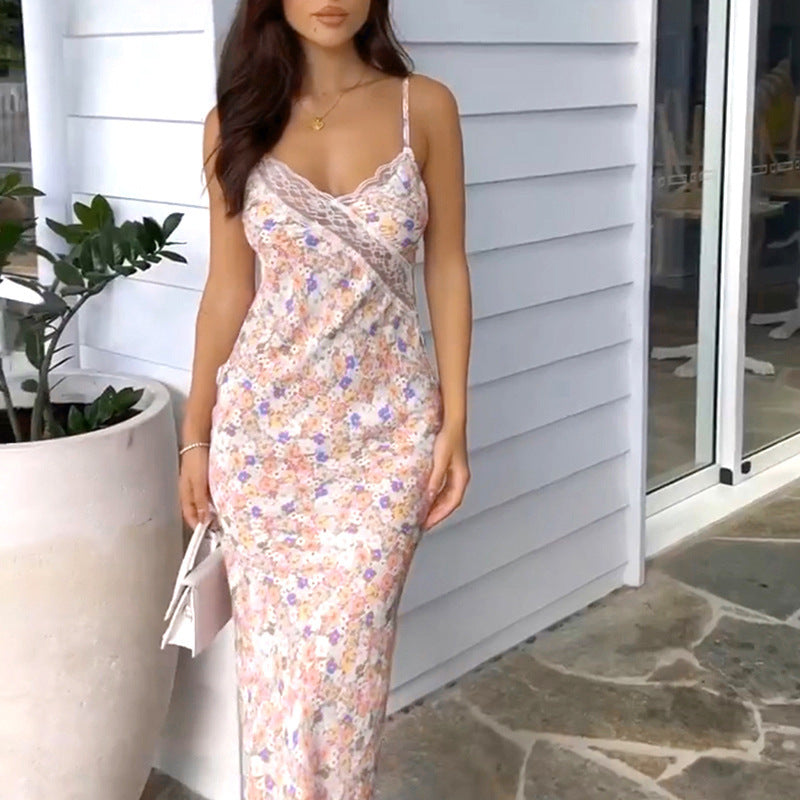 Damen Maxikleid mit zarten Spitzenakzenten und floralem Design EB