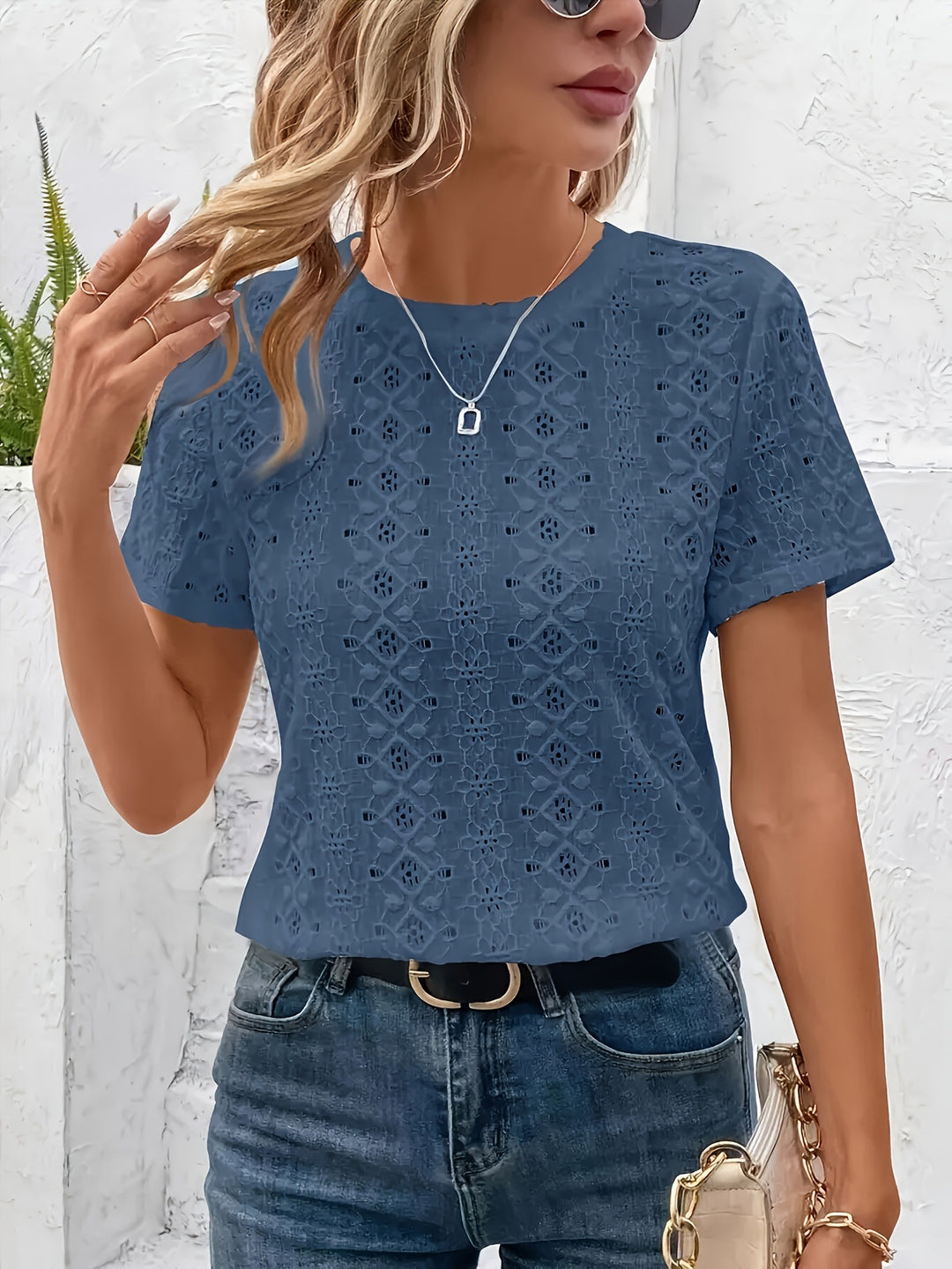 Damen Oberteil mit elegantem Lochmuster und lockerer Passform R&B
