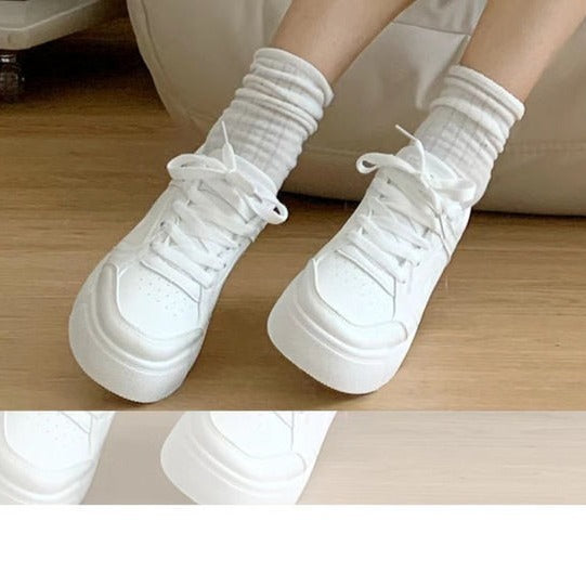 Damen sportive und trendige Sneakers mit extraleichter Sohle