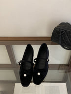 Damen bequeme Ballerinas mit dekorativem Riemen und Perlendetail R&B
