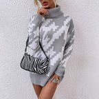 Damen Oversized Pullover mit Hohem Kragen und Modernem Muster