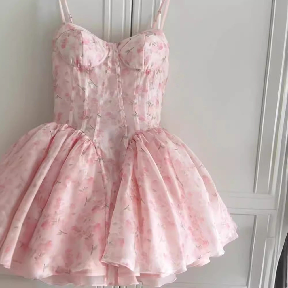 Damen Cocktailkleid mit trägerlosem Oberteil und schwingendem Tüllrock R&B