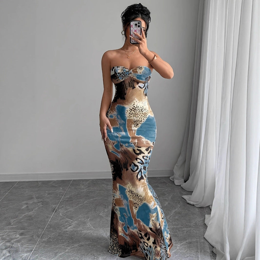 Damen Etuikleid mit strapless Design und Tiermuster