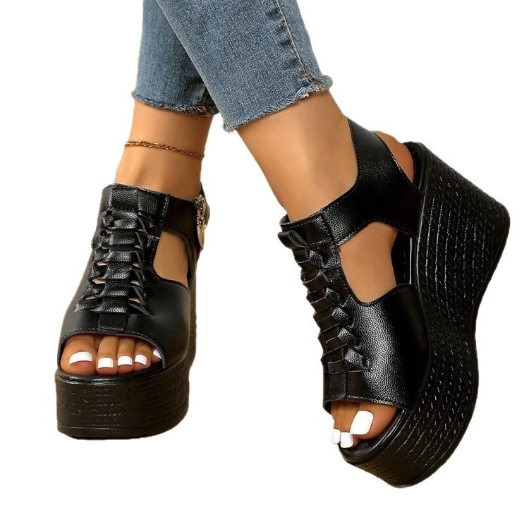 Damen Wedge-Sandaletten mit raffiniertem Gurt-Design R&B